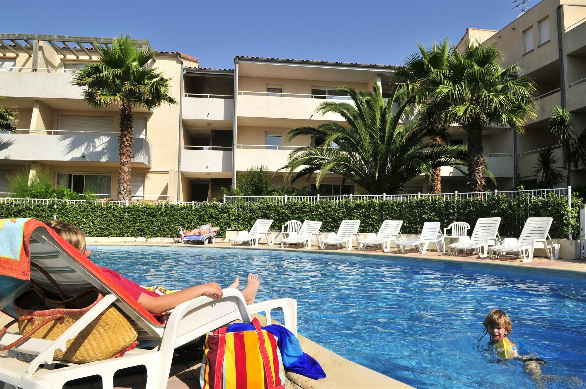 Residence Residhotel Mayflower Le Grau-du-Roi Exterior foto
